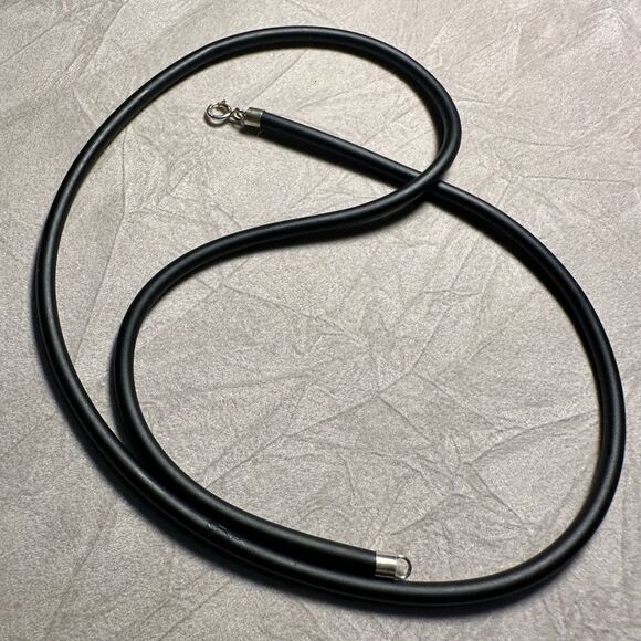 20” Black Cord Necklace - Unisex | 925 Silver Clasp | Minimalist | Great… - Picture 5 of 17